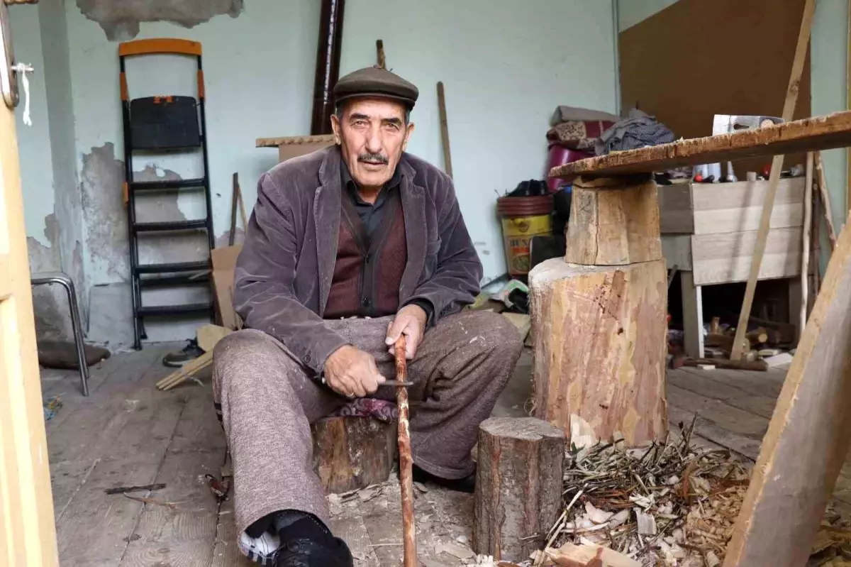 79 yasindaki adamin tahta ile hayat mucadelesi b2nxKFZ8.jpg