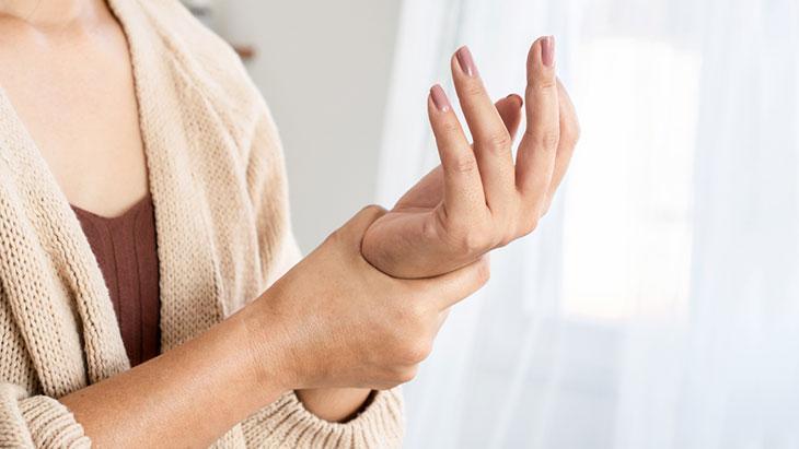 sessiz tehdit artrit sadece yaslilari vurmuyor eklem agrilarini hafife almayin bEfGQqrJ.jpg