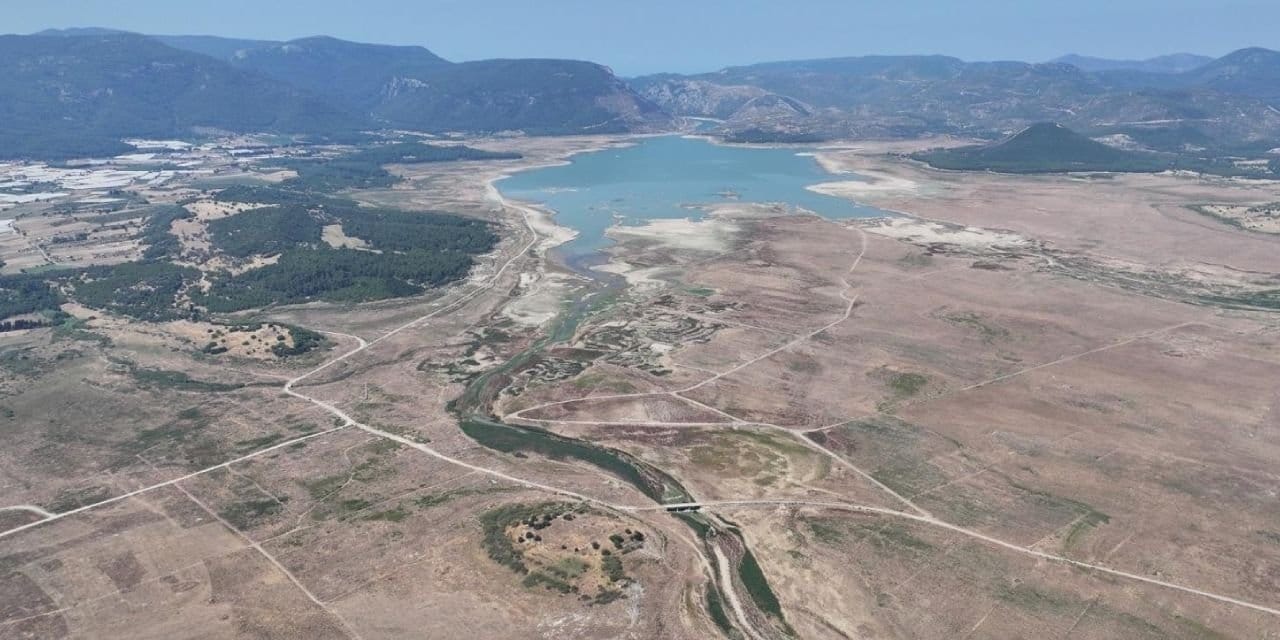 barajlar sifiri gordu izmirin suyu bitti uzman isim aci receteyi acikladi 532p2JQx.jpg