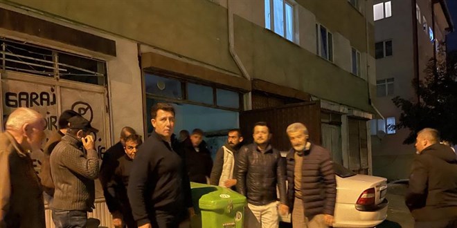 garajda otomobilin icinde olu bulundu JpQEemUd.jpg