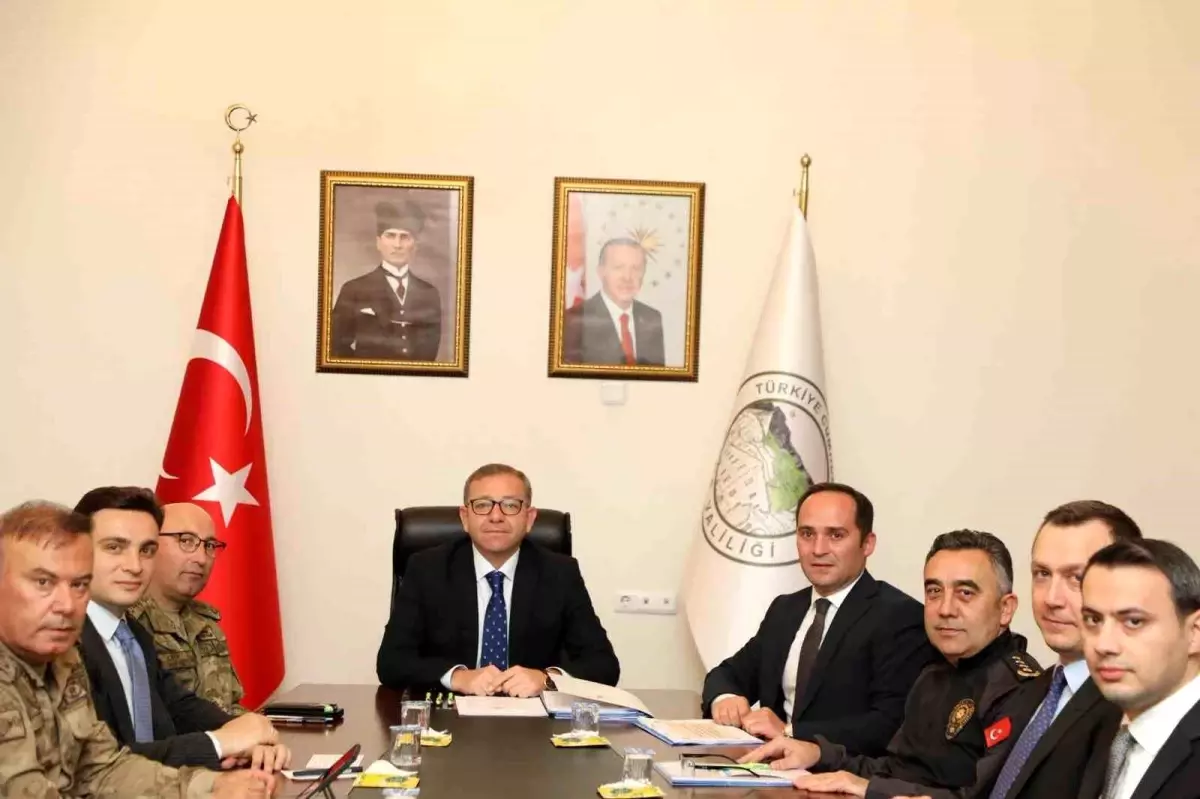 karsta il guvenlik ve asayis koordinasyon toplantisi gerceklestirildi ZrLtTkej.jpg