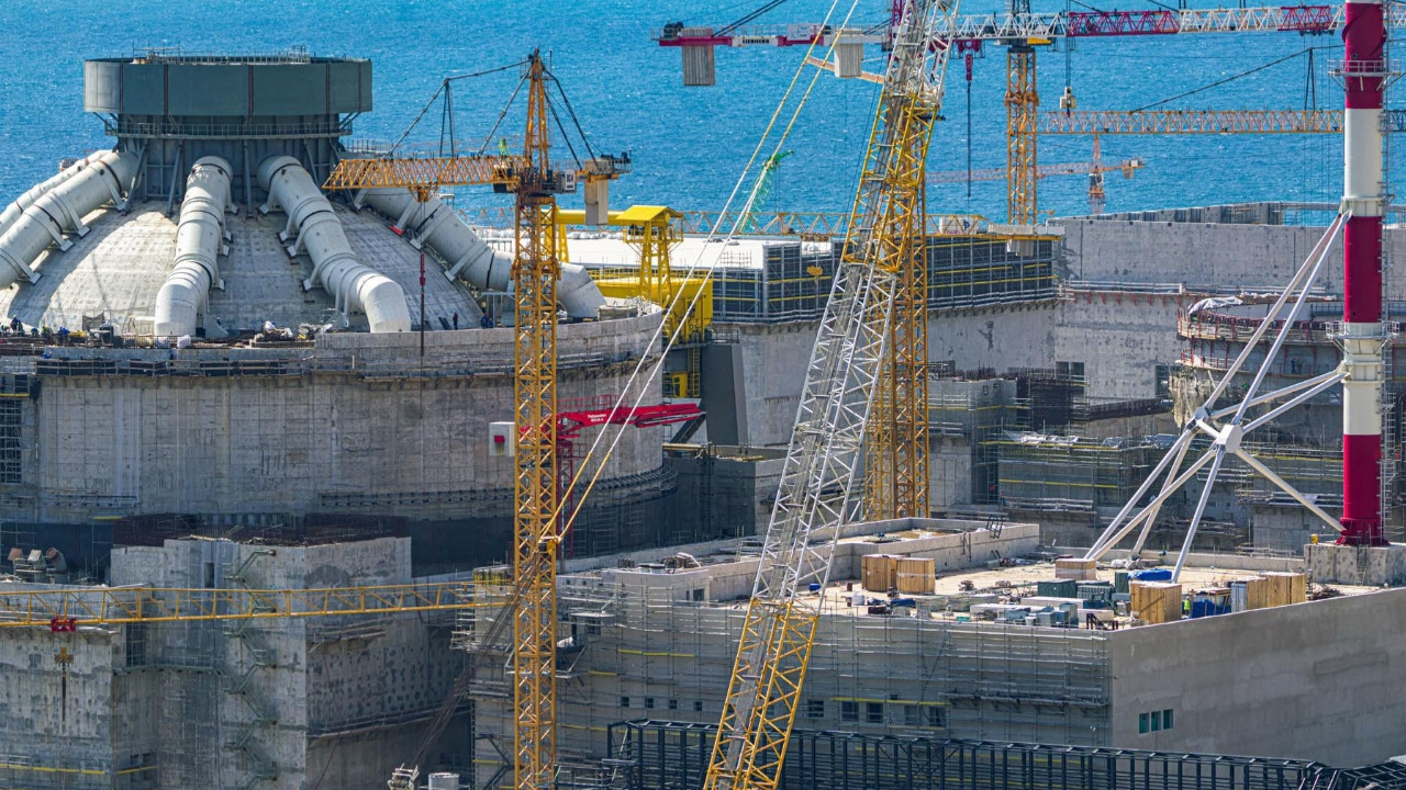 Akkuyu Nükleer Güç Santrali’nde Reaktör Kubbesine Yeni Sistem Montajı Tamamlandı