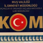 Muş’ta Kargoda Ele Geçirilen 35 Kaçak Cep Telefonu